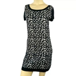 MADE FOR ME TO LOOK AMAZING Animal Print Knit Sweater Dress Womens Large